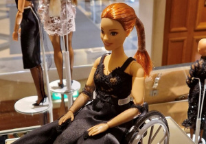 Bez předsudků - unikátní prodejní výstava Barbie panenek